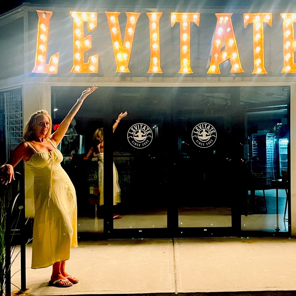 Meet your Posher, Danielle